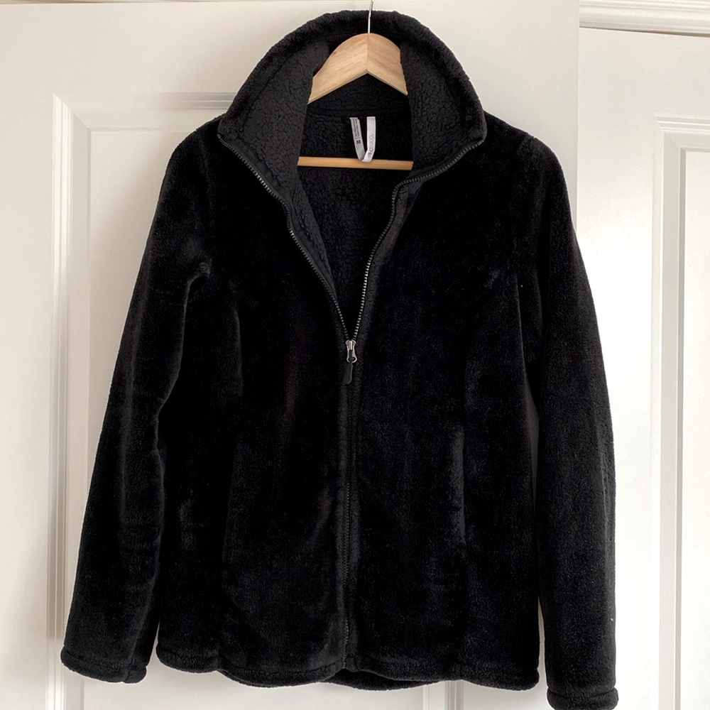 Black warm Jacket, size: M, tunic style, very soft and comfy.